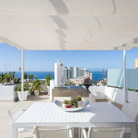 Modern & Spectacular Ocean View ,wifi,beach Front. Appartement