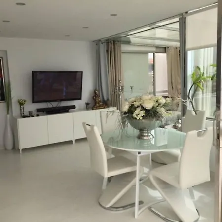 Apartament Modern & Spectacular Ocean View ,wifi,beach Front.