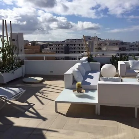 Apartament Modern & Spectacular Ocean View ,wifi,beach Front. *