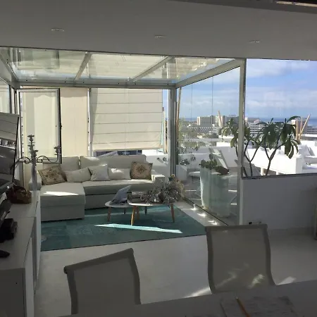 Modern & Spectacular Ocean View ,wifi,beach Front. Διαμέρισμα